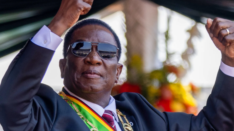 Zimbabwe : Le président Mnangagwa prépare une réforme qui pourrait prolonger son mandat