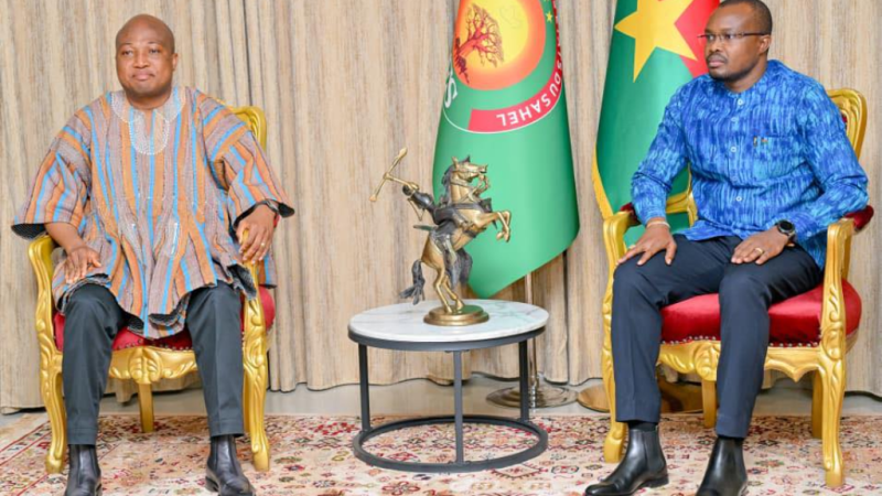 Burkina Faso : Mobilité, sécurité et commerce au cœur du partenariat avec le Ghana