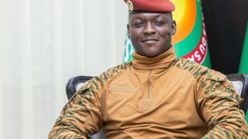 Burkina Faso : La rupture par l’acte, comment le capitaine Ibrahim Traoré bouleverse les fondements de la gouvernance