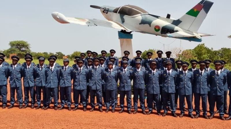 Burkina Faso : L’autonomie aérienne prend son envol avec une première promotion historique de mécaniciens